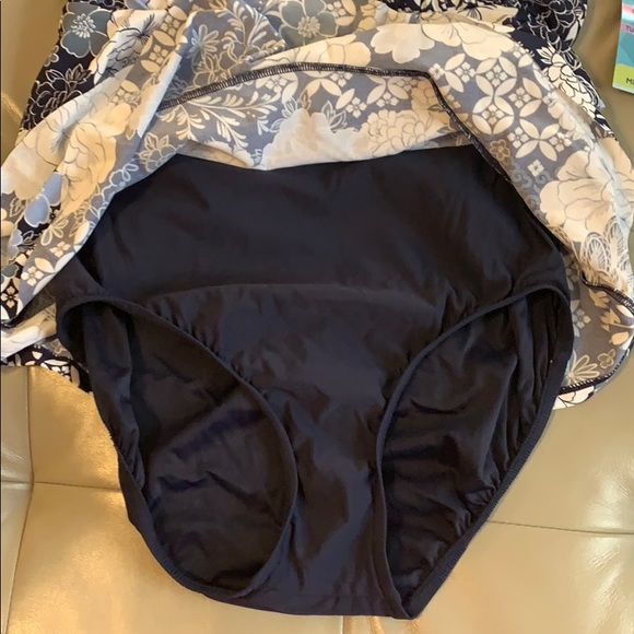 Swim solutions one piece swimsuit - Picture 7 of 8